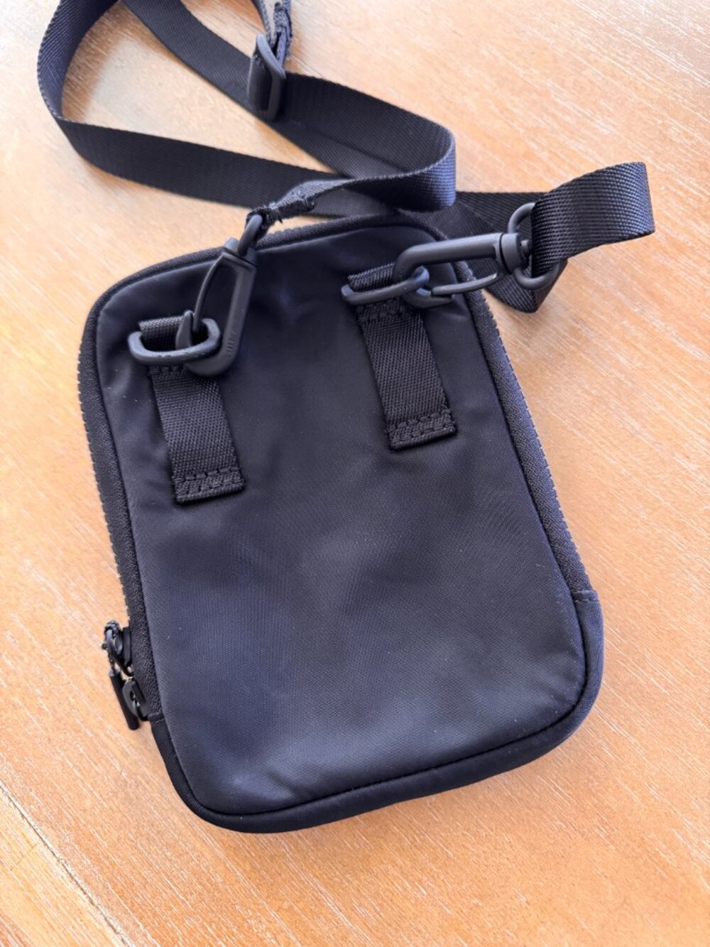 Lululemon Easy Access Crossbody Black Belt Bag - Picture 3 of 5
